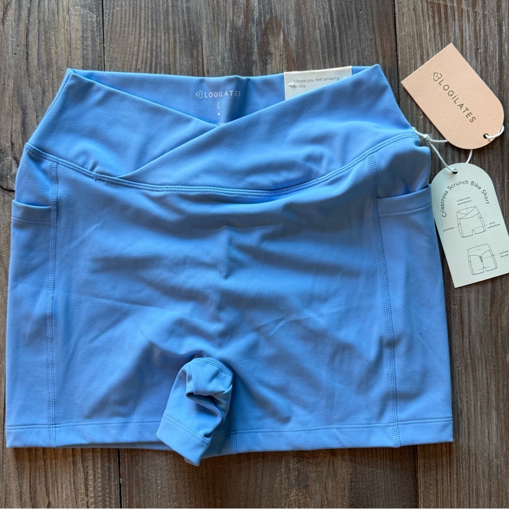 Blogilates Women’s Crisscross Scrunch Bike Shorts Cool Blue NWT Large